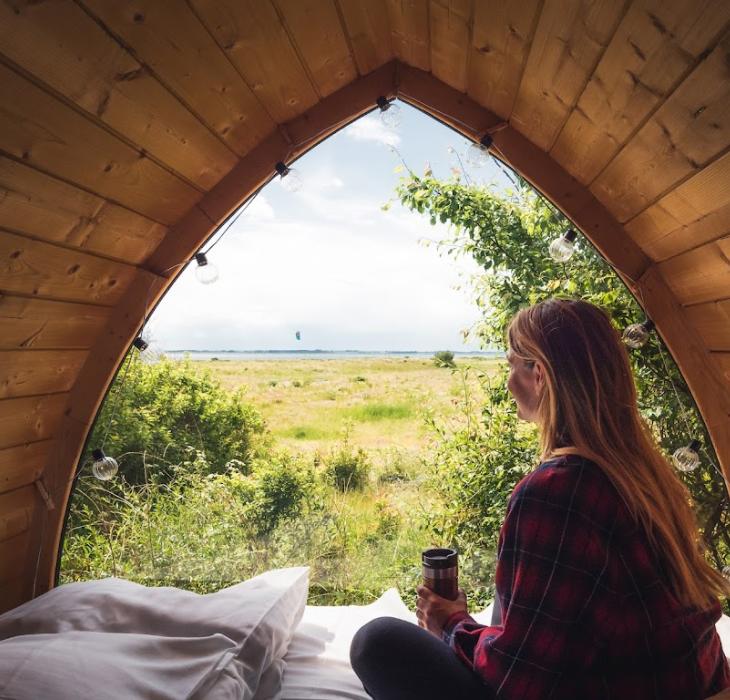 Overnat tæt på naturen i Lynæs i surfshacks hos Lynæs Surfcenter