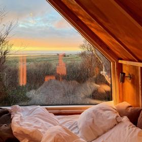 Lynæs Surfcenter  Overnat i bungalows hele året